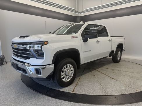 Used 2024 Chevrolet Silverado 3500 LTZ w/ LTZ Plus Package AWD/4WD image 1