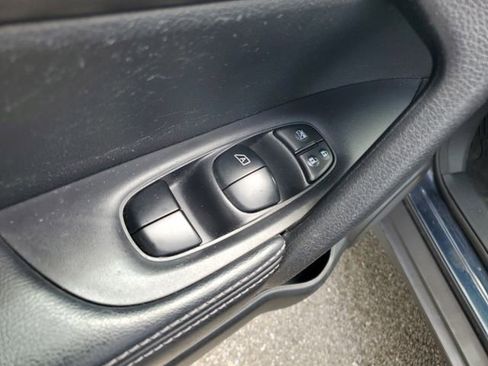 Used 2015 Nissan Rogue SV w/ SV Premium Package image 27