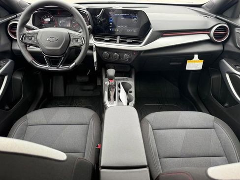 New 2026 Chevrolet Trax RS w/ Sunroof Package FWD image 7