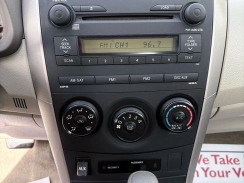 Used 2009 Toyota Corolla image 25