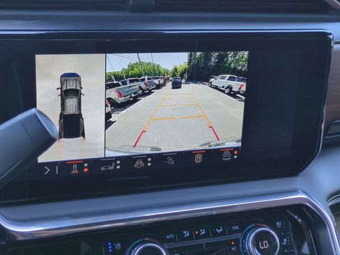 Used 2024 GMC Sierra 3500 Denali Ultimate AWD/4WD image 25