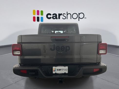 Used 2022 Jeep Gladiator Sport AWD/4WD image 4