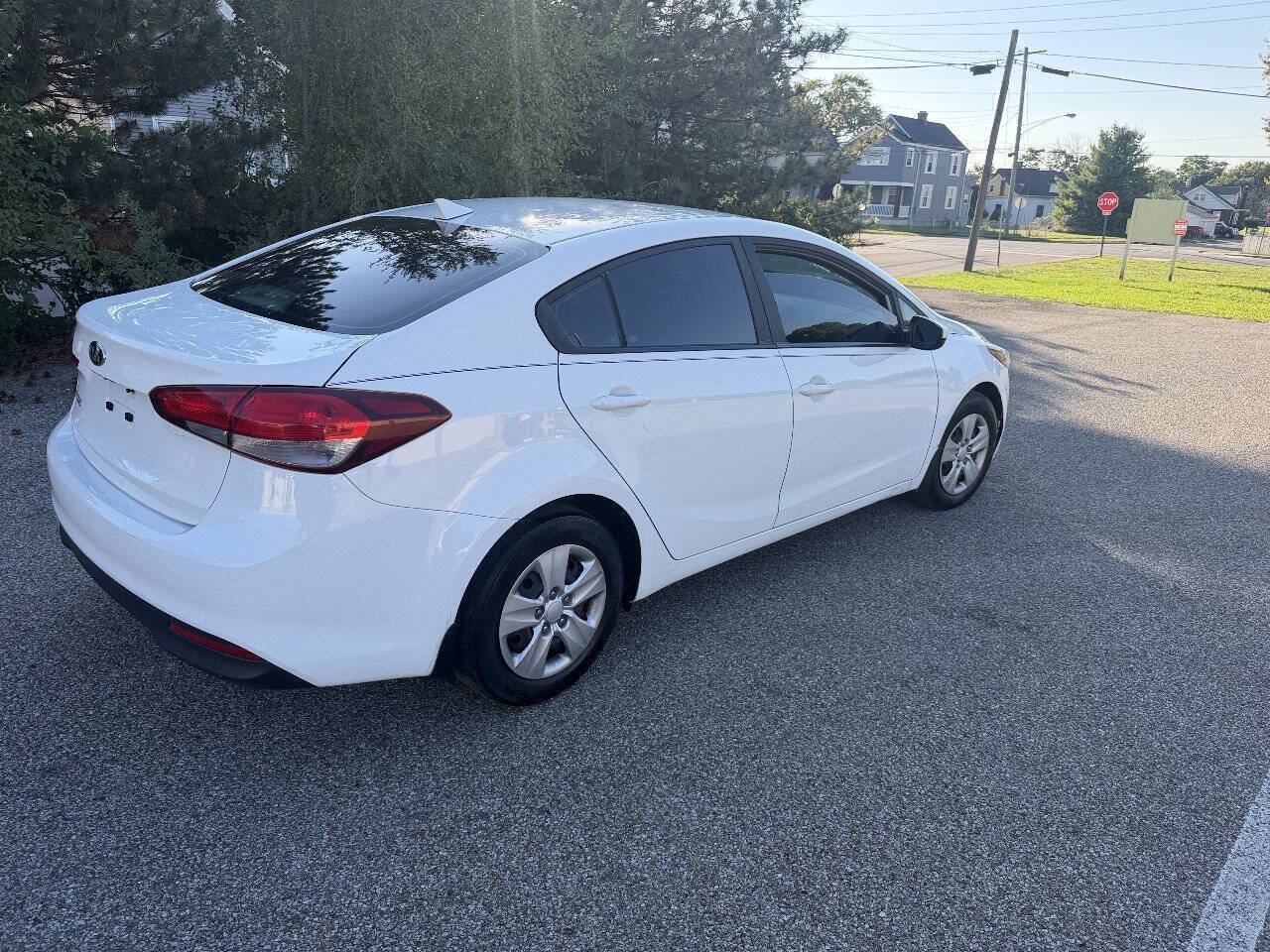 Used 2018 Kia Forte LX FWD image 4