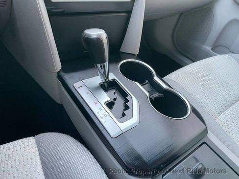 Used 2012 Toyota Camry LE image 23