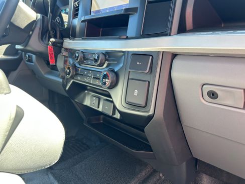 New 2026 Ford F350 XL w/ XL Chrome Package image 30