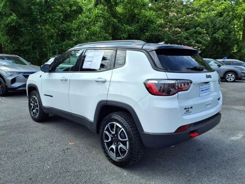 Used 2024 Jeep Compass Trailhawk image 3