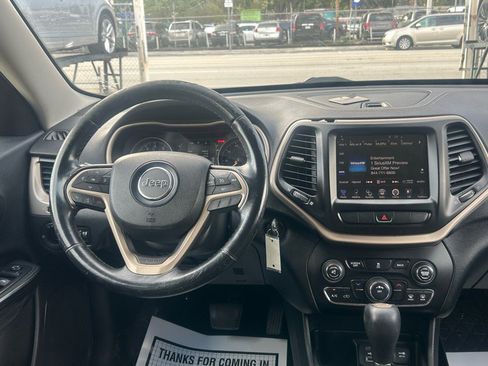 Used 2014 Jeep Cherokee Latitude image 17