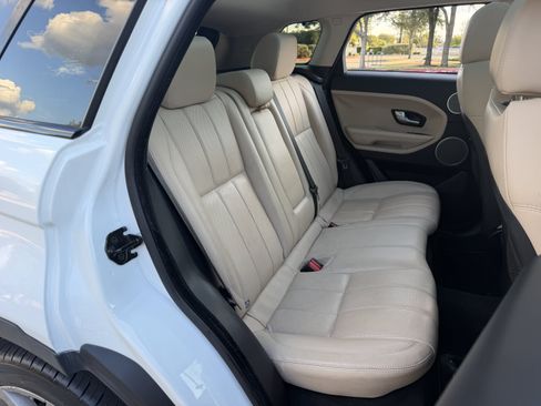 Used 2015 Land Rover Range Rover Evoque Prestige AWD/4WD image 13