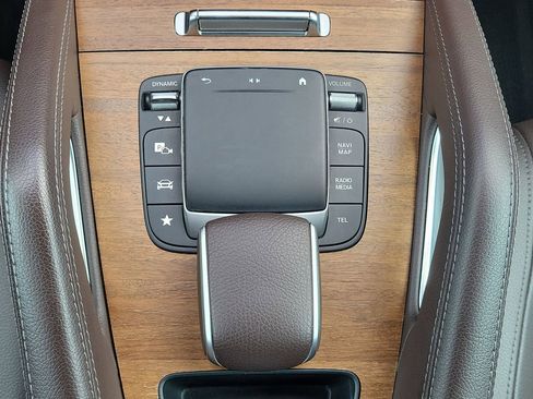 Used 2022 Mercedes-Benz GLE 450 4MATIC image 21