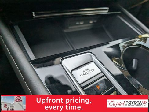 Used 2024 Volkswagen Atlas Cross Sport SE w/ Panoramic Sunroof Package AWD/4WD image 23