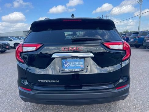 Used 2022 GMC Terrain SLE w/ Driver Convenience Package FWD image 8