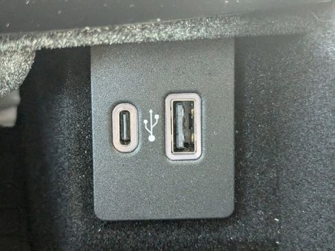 Certified 2023 Lincoln Nautilus Reserve w/ Equipment Group 202A image 25