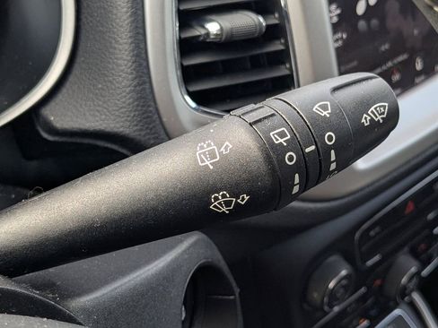 Used 2021 Jeep Compass 80th Special Edition image 27