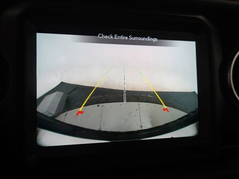 Used 2021 Jeep Wrangler Unlimited Sahara w/ Uconnect 4C Nav & Sound Group AWD/4WD image 29