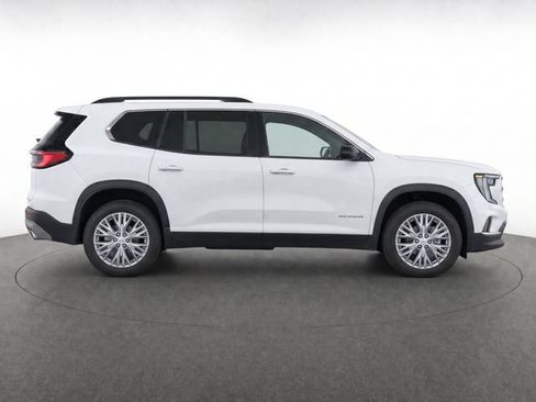Used 2026 GMC Acadia Elevation w/ Elevation Premium Package FWD image 3