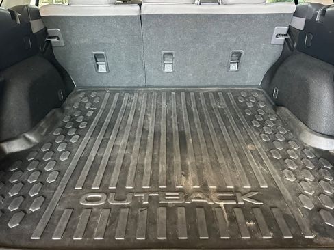 Used 2023 Subaru Outback Premium AWD/4WD image 15