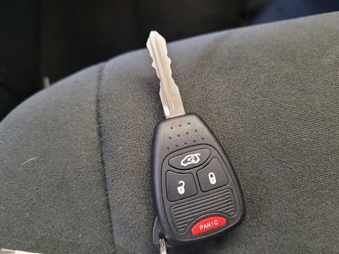 Used 2017 Jeep Patriot Latitude FWD image 32