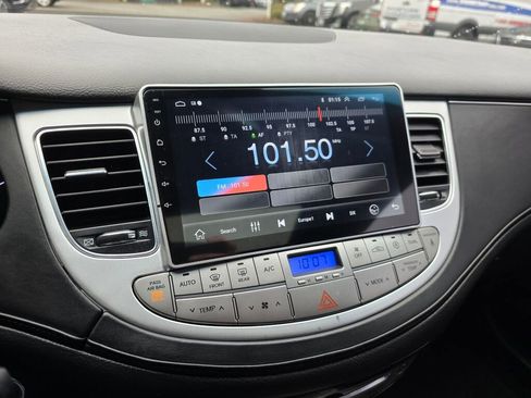 Used 2013 Hyundai Genesis 3.8 w/ Premium Pkg image 38