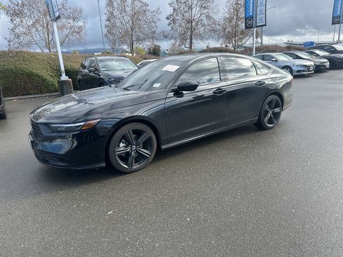 Used 2024 Honda Accord Sport image 5