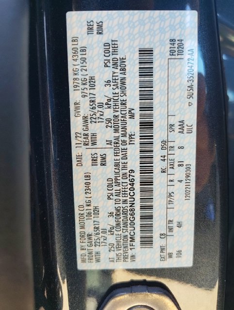 Used 2022 Ford Escape SE w/ Cold Weather Package FWD image 9