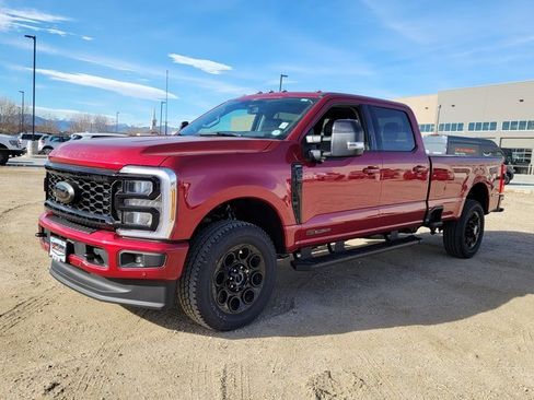 New 2026 Ford F250 Lariat w/ Black Appearance Package image 4