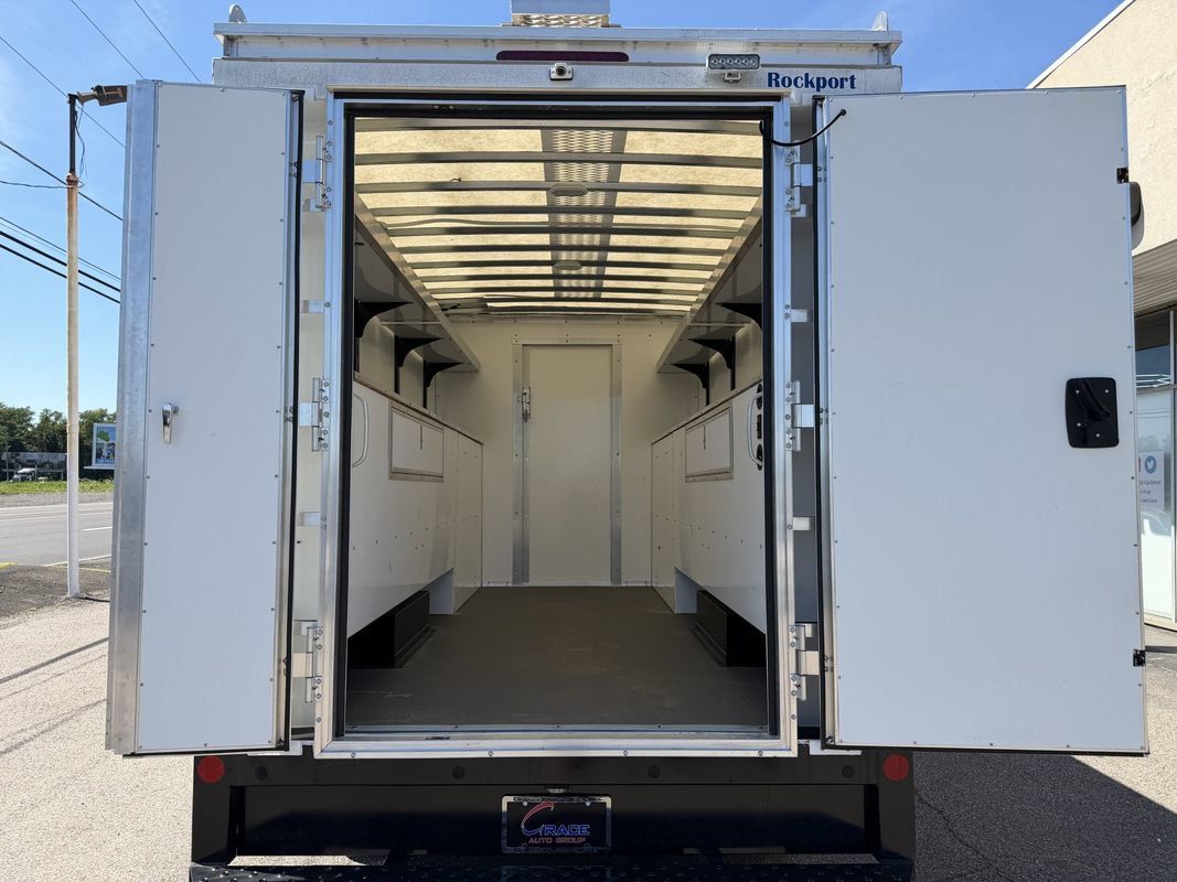 Used 2024 Ford Transit 350 RWD image 29