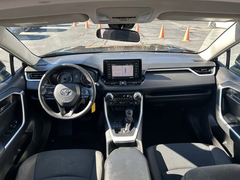 Used 2021 Toyota RAV4 LE image 31