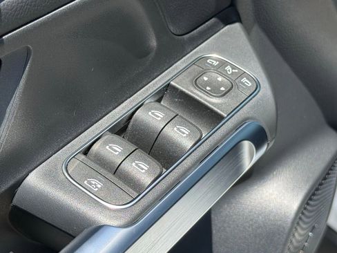 Used 2026 Mercedes-Benz GLB 250 image 24