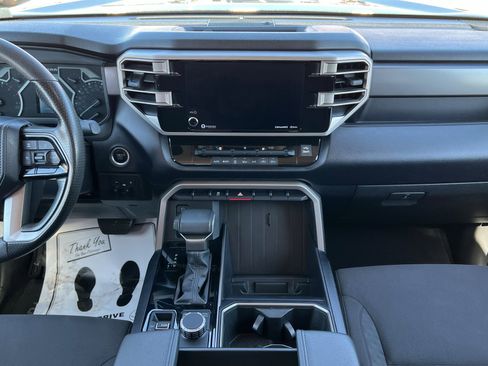 Used 2022 Toyota Tundra SR5 w/ SR5 Convenience Package image 15