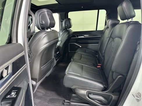 Used 2022 Jeep Wagoneer Series II w/ Premium Group I image 24