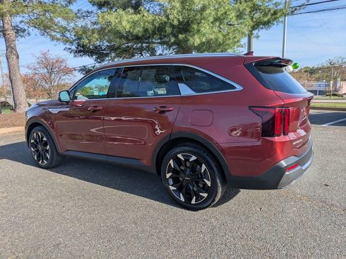 Used 2025 Kia Sorento SX image 6