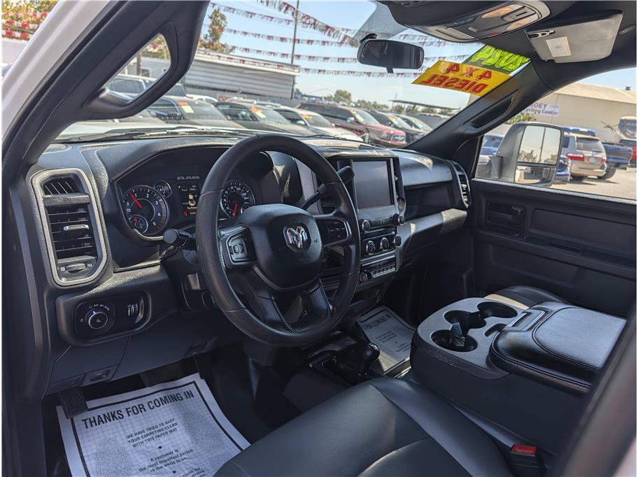 Used 2024 RAM 3500 Tradesman w/ Chrome Appearance Group AWD/4WD image 5