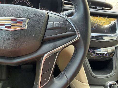 Used 2019 Cadillac XT5 FWD image 27