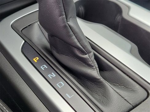 Used 2022 Chevrolet Colorado LT w/ LT Convenience Package image 32