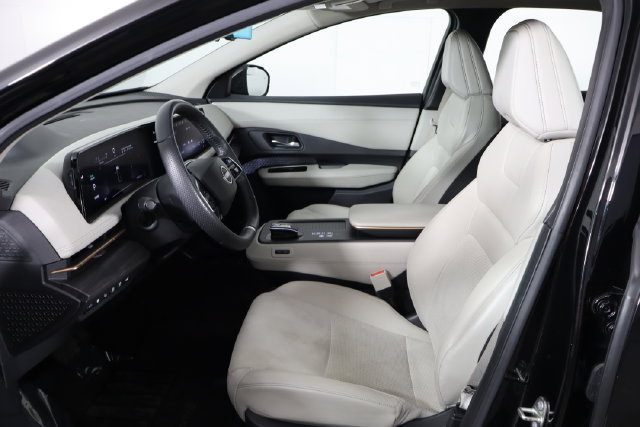 Used 2023 Nissan Ariya AWD image 13