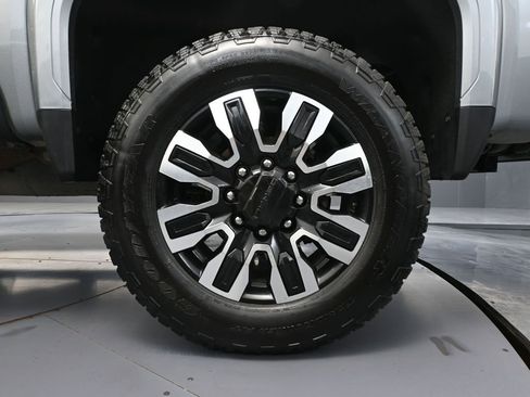 Used 2025 GMC Sierra 3500 Denali Ultimate image 16