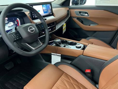 New 2026 Nissan Rogue Platinum AWD/4WD image 16