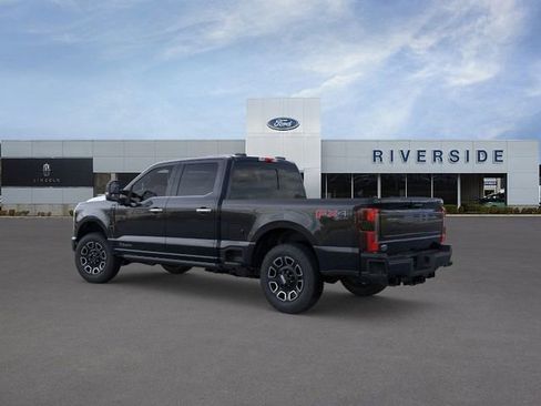 New 2026 Ford F350 Platinum w/ FX4 Off-Road Package image 4