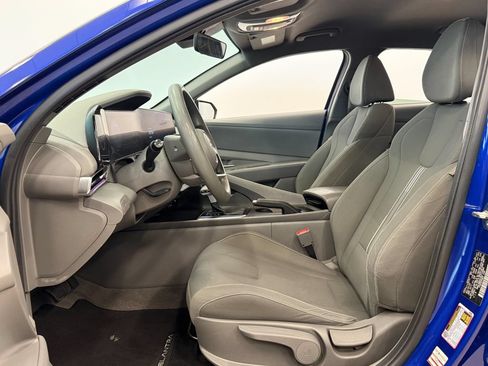 Used 2024 Hyundai Elantra SEL FWD image 10