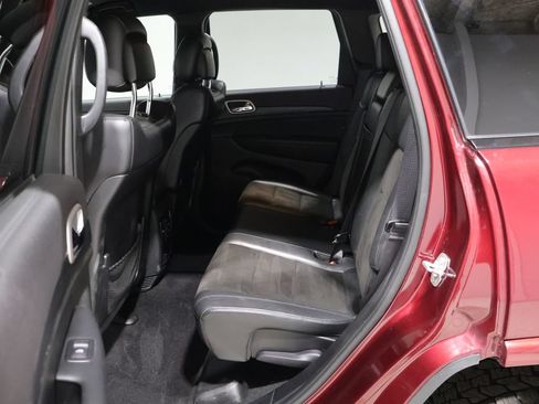 Used 2020 Jeep Grand Cherokee Altitude AWD/4WD image 18