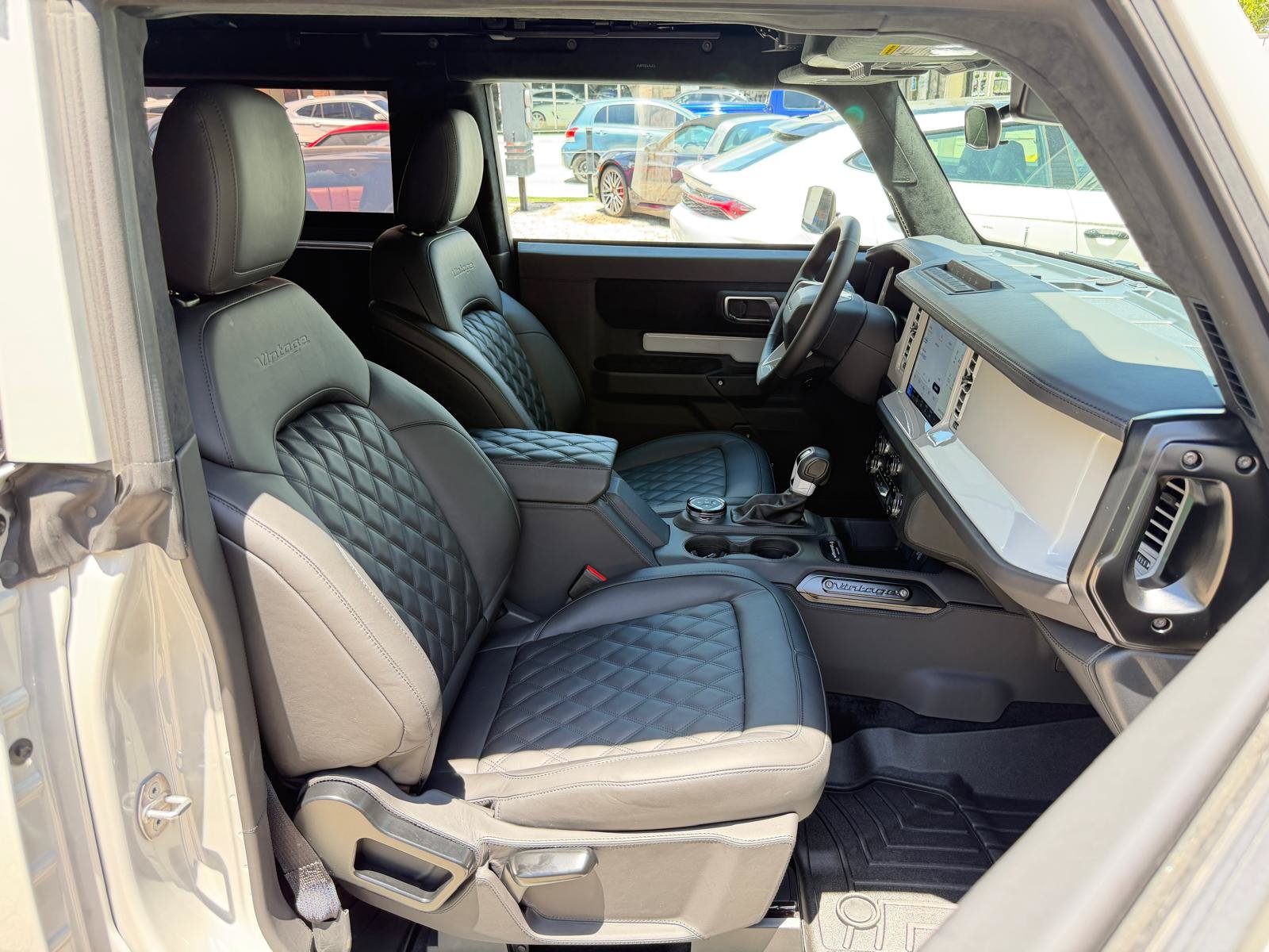 Used 2025 Ford Bronco Badlands AWD/4WD image 57