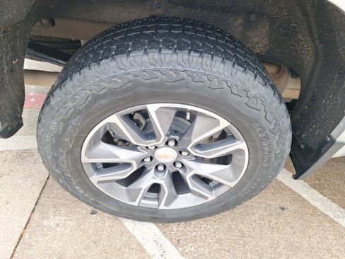 Used 2021 Chevrolet Silverado 1500 LT w/ Texas Edition Plus image 11