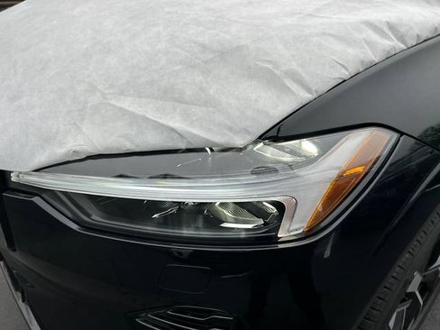 Used 2026 Volvo XC60 B5 Plus w/ Protection Package Premier AWD/4WD image 7