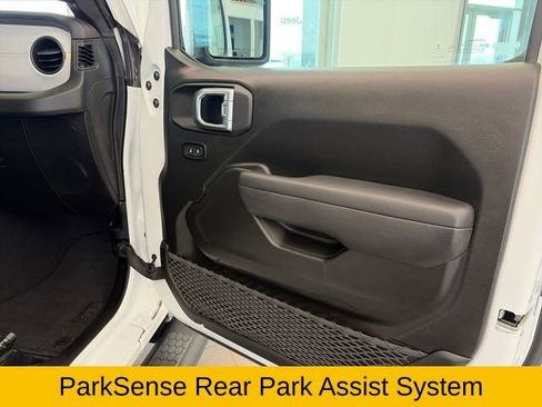 Used 2024 Jeep Wrangler Sport S image 30