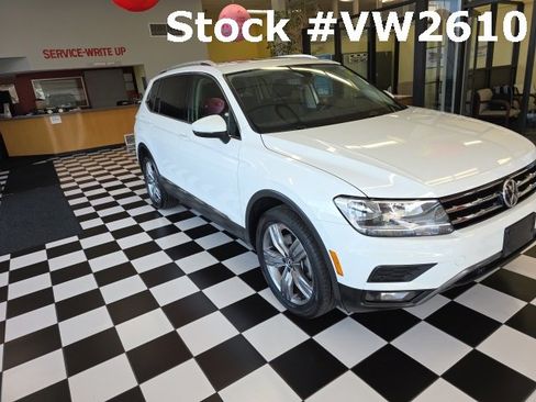 Certified 2021 Volkswagen Tiguan SEL image 3