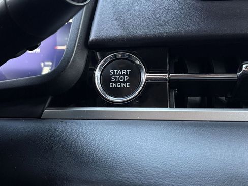 Used 2024 Mitsubishi Outlander SEL image 18