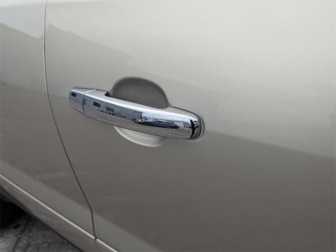 Used 2017 GMC Acadia Limited SLT image 6