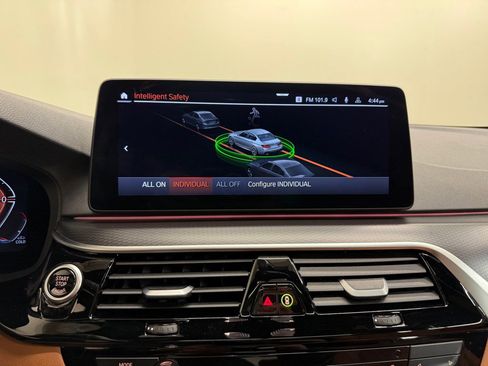 Used 2023 BMW 540i xDrive w/ M Sport Package image 23