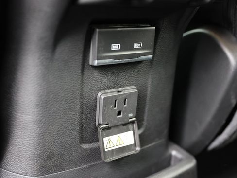 Used 2021 Jeep Wrangler Unlimited Sahara image 23