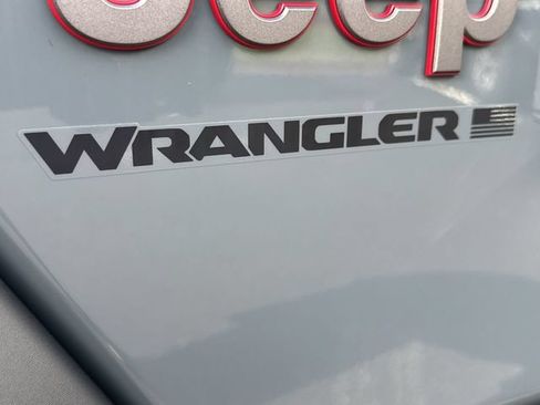 Used 2024 Jeep Wrangler Unlimited Rubicon AWD/4WD image 30